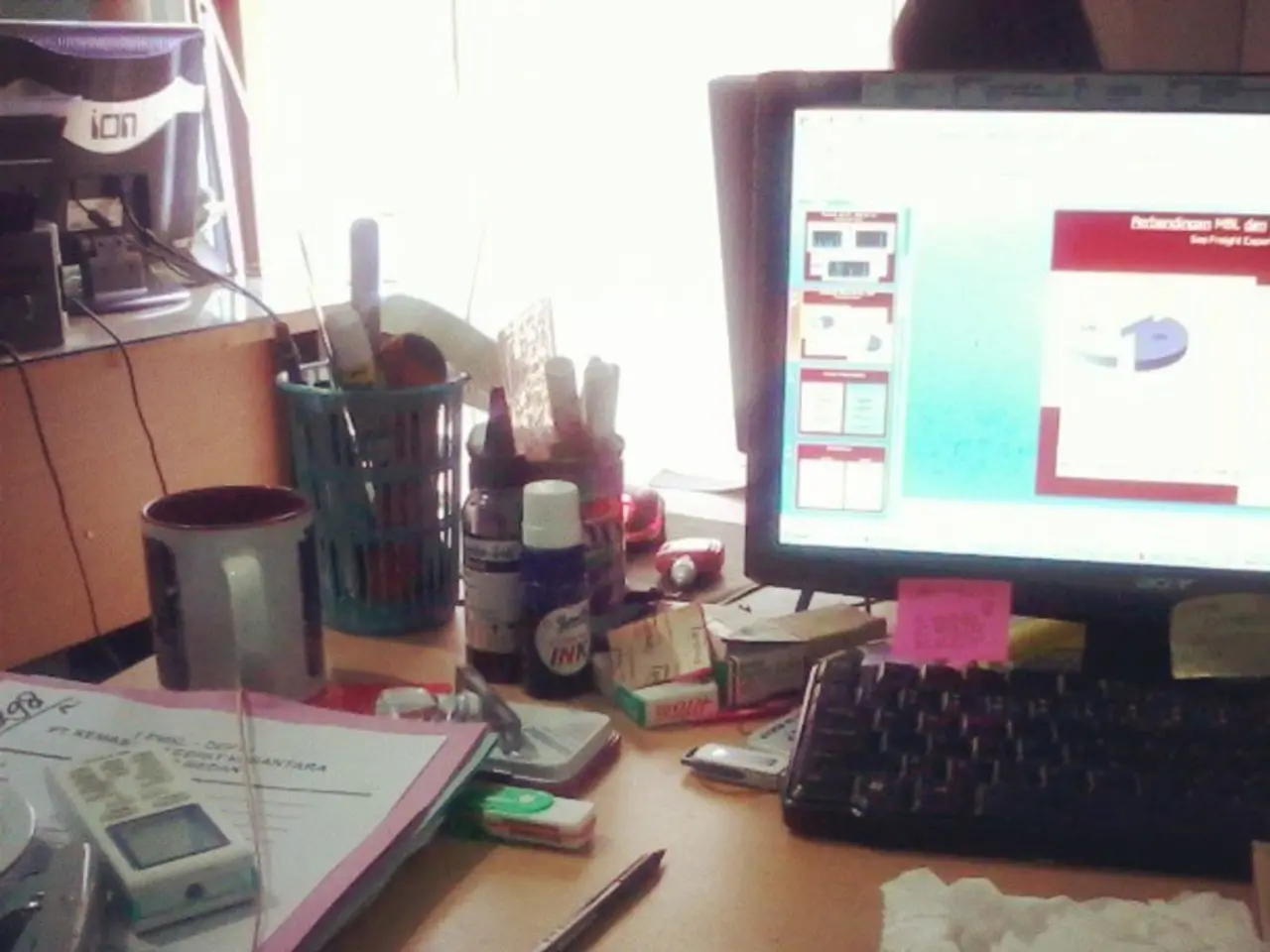 Portable Displays: Indispensable for Distant Workers and Gaming Enthusiasts