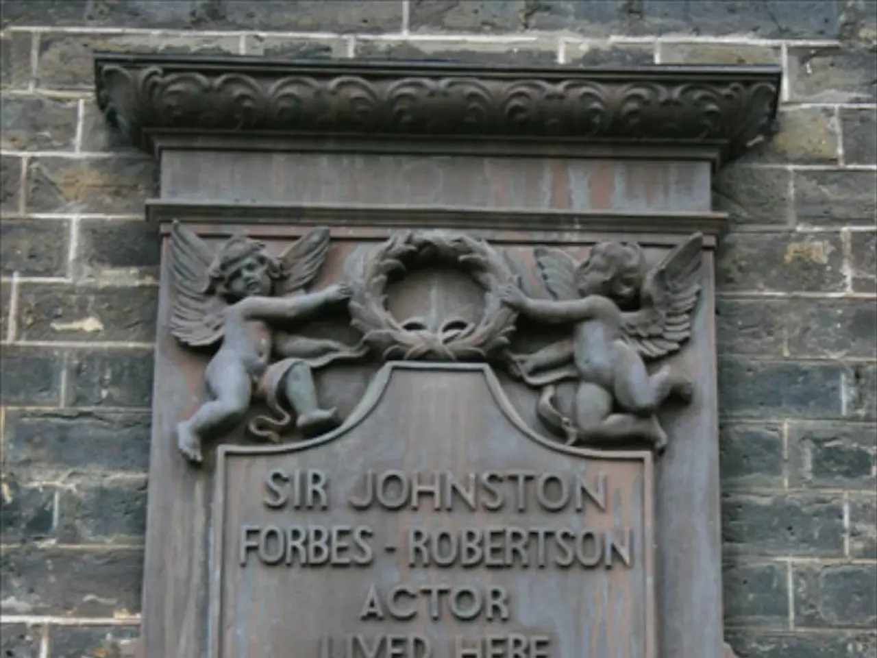 AI Uncovers Fresh Insights About a Renowned Latin Text!