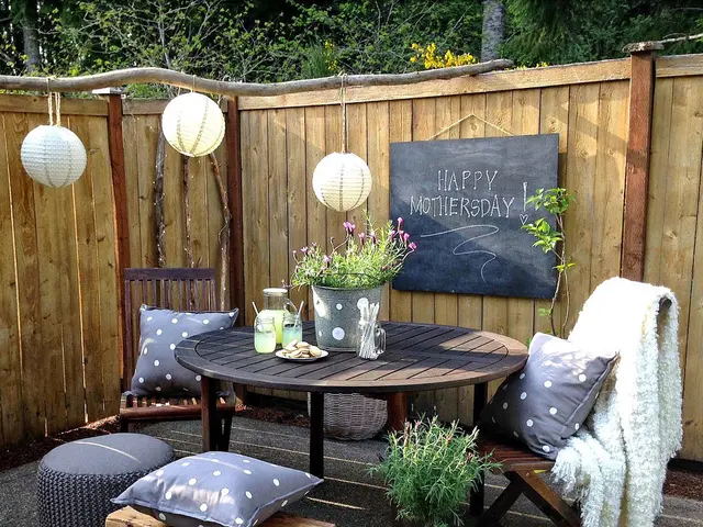 Gigantic furniture company introduces homemade balcony-integrated energy source