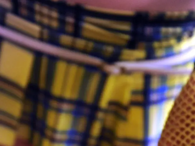 Humanoid Robot's Dexterity Matches Humans: A Remarkable Achievement!