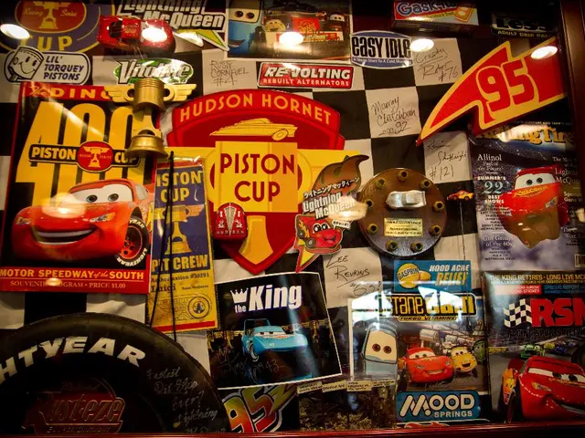 Stunning Display of Lights Using MINICUBE 60