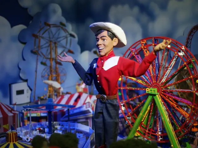 Gold Rush has Arrived! Dive into the thrilling world of Claw Bonanza Gold Rush Slot! Your mission?...