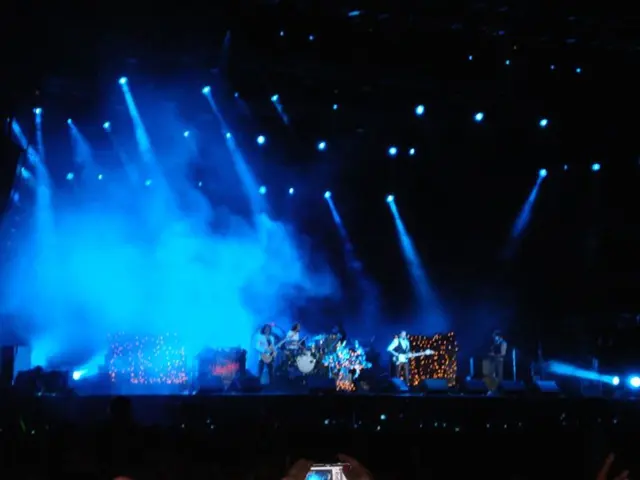 Successful Acquisition of Spectrum in 41.27-billion-baht Bid by AIS