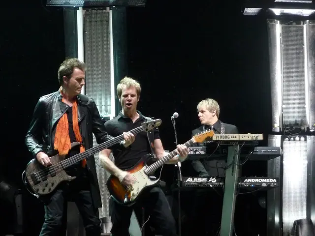 Instructions for DJs on Utilizing MIDI Controllers for Their Performances