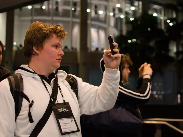 Instagram's new location sharing feature stirs debates over user privacy