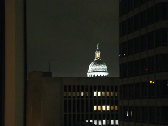 Are it feasible for black holes to consist entirely of light?