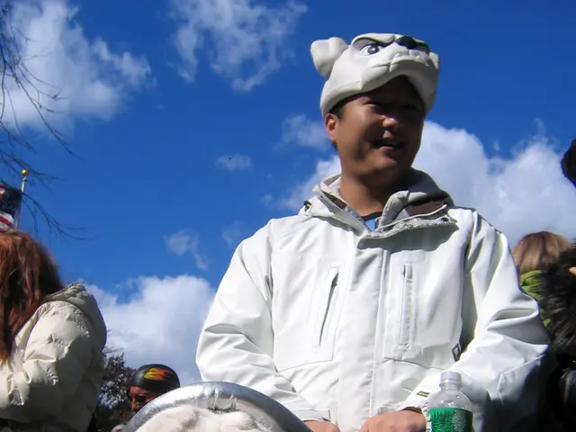 Cryptocurrency Markets Prepare for Exciting Upsurge: Dogecoin on the Verge, Solana Tags $133, Cold...