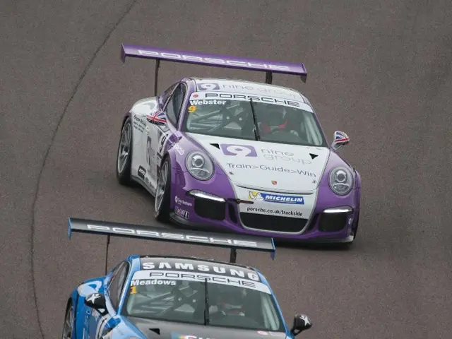 Crash Fatality on Interstate 25 at Montaño: One Person Dies in Rollover Accident