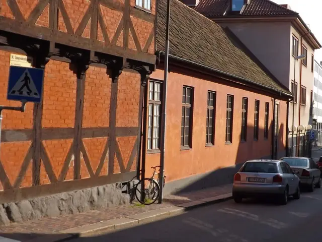 Development of cycling path follows along Dornaer Street