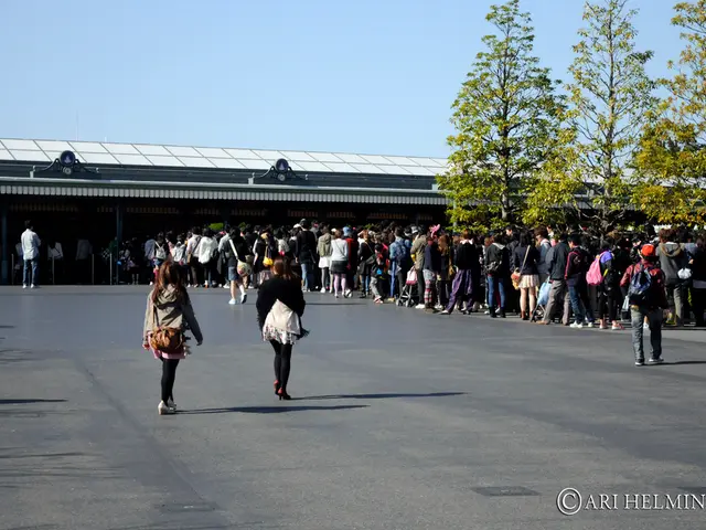 "ETH Unstaking Queue Criticism Dismissed by Vitalik Buterin in light of security agreement"